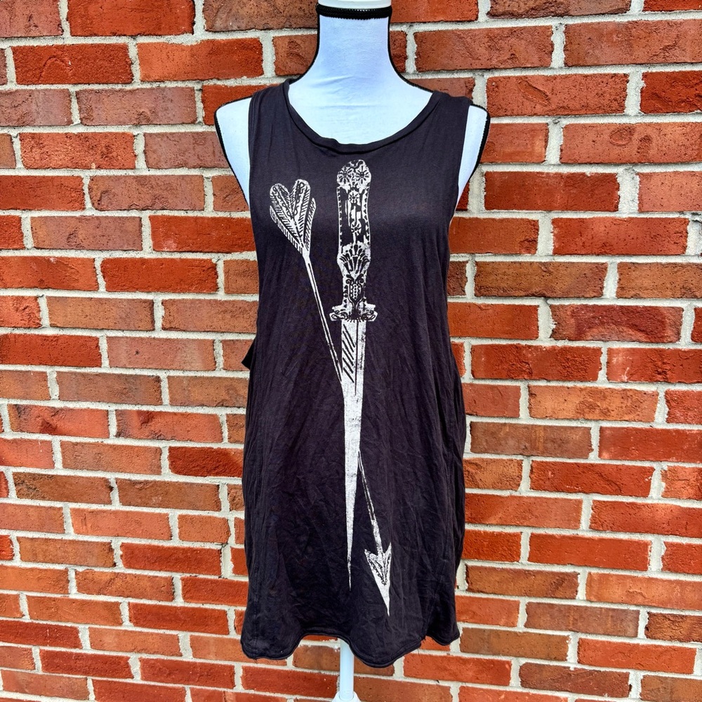 We the Free Black Black Sleeveless Arrow Sword Graphic Tank Top Womens Small
